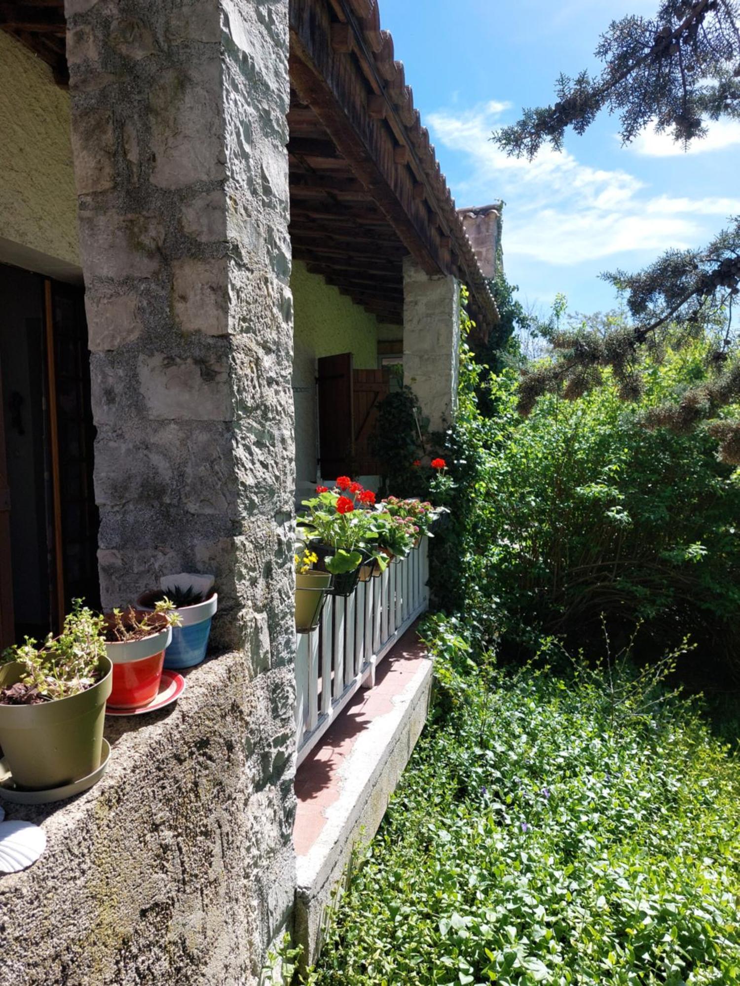 La Maison De Marie-Jeanne - Le Rocher D'Ongles Exterior foto